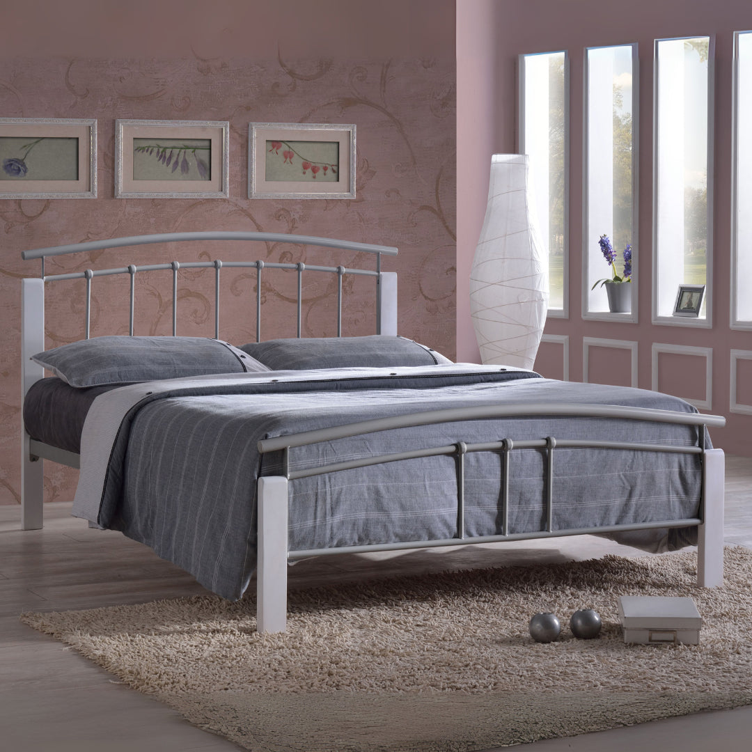 Metal Small Double Bed With Wooden Posts - Tetras